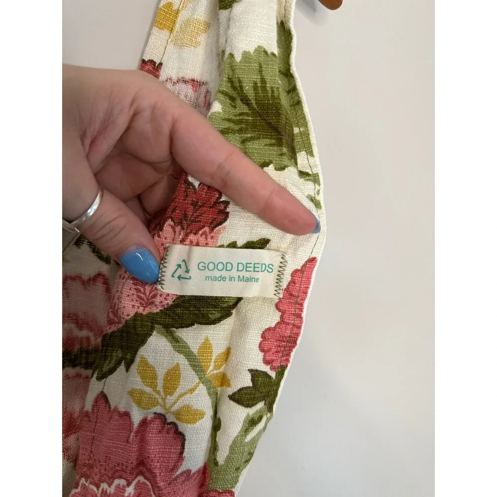 Good Deeds Floral Pinafore Apron Women OS White Pink EUC Upcycled Handmade Maine